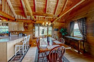 Lakeview Cabin Sleeps 10 Pool Table Hot Tub