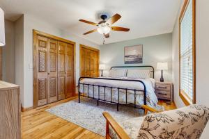 Serene Home Sleeps 14 Dock Waterslide Near Marina