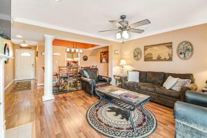 Dreamy Condo Near Downtown Sleeps 6 Creek Views