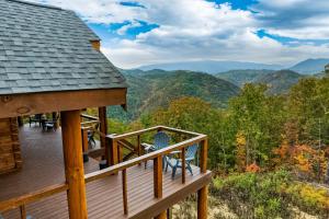 Sweeping Mtn Views Sleeps 9 Gym Room Games Grill