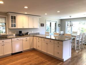 Coveside: Town Cove Waterfront