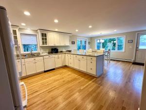 Coveside: Town Cove Waterfront