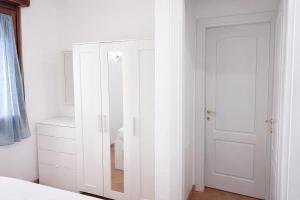 Palau , Port, Beach & Parking