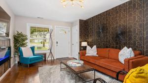 Dogwood Sycamore by AvantStay 6mins to Asheville