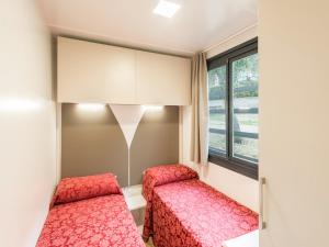 High-quality mobile home on Lake Garda
