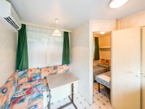 High-quality mobile home on Lake Garda