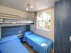 High-quality mobile home on Lake Garda