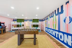 Bradenton Beach Club Poolside Estate Bunkroom