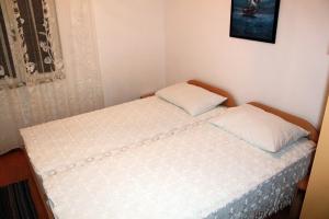 Apartment Novalja 13200b