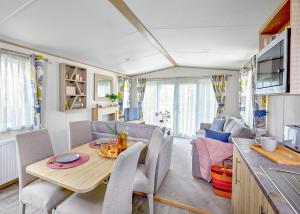 Willows Holiday Park