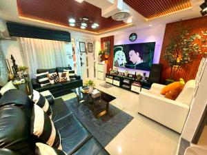 Masters Bedroom The White Haven in Clark