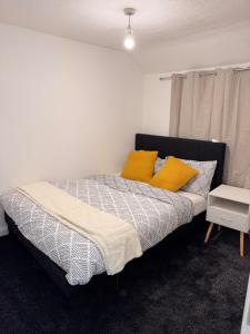 Stay With OG - Modern Two-Bedroom Apartment