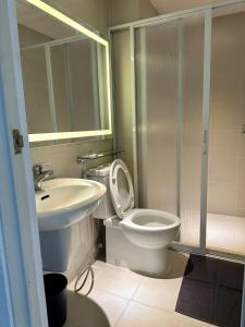 2BR 809 Stunning Beach View & Corner Unit AZURE