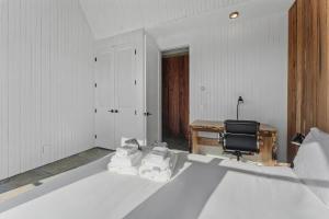 Bodega Shoals - Beach Access, Hot Tub & BBQ