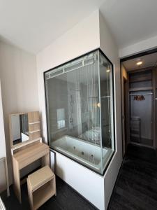 Private Skyview Apartment in Heart of Thonglor