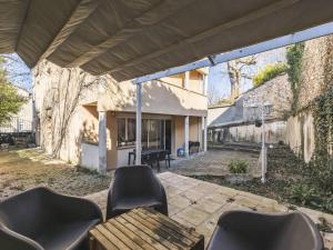 Appartement Terrasse Confortable à Reims - FR-1-870-23