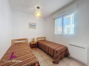 Appartement pratique proche océan - 4 pers. - FR-1-857-71