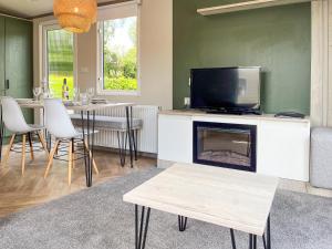 Forest Sherman - Uk50089