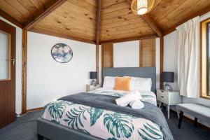 Aquarius home with aesthetic and lakeview