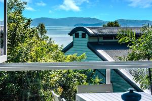 Oasis One Hamilton Island - Affordable Apartment with Buggy