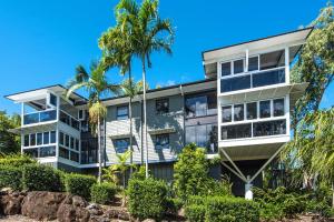 Oasis One Hamilton Island - Affordable Apartment with Buggy