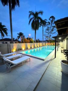 22 Pax Beach Retreat, Pool Spa, BBQ, Karaoke, PS5