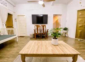 Sweet Home Trần Hưng Đạo