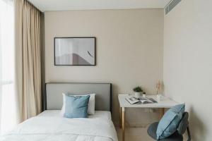 Modern Style 2BR - A Ciputra World Apartment