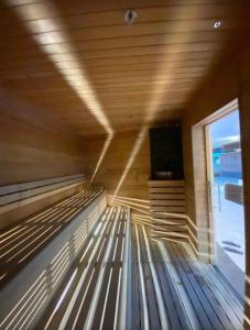 Hanza Tower GOLDEN 20 Apartments POOL & SAUNA