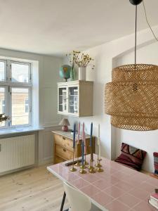 Apartment In Pastel Colors With Courtyard Oasis