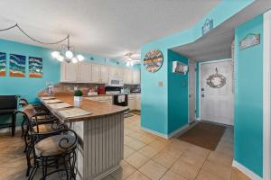 Waterfront Condo with Beach Access and Boat Launch