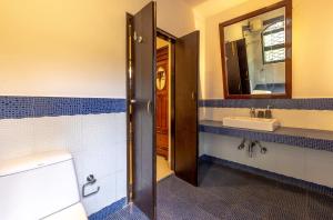 Rainforest Candolim Villas - 50 meters to the Candolim beach