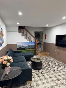 Morden Apt 6Br Old Quater