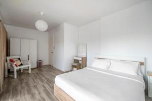 City Home 4BR near Hua Mak station with parking