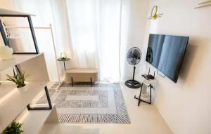 SkyView Studio Iloilo - Modern Stay with Infinity Pool