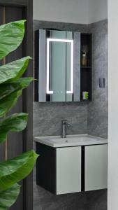 Uncle Slime properties