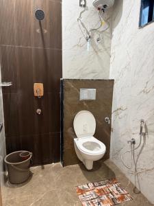 Krishnam Home Stay & Rooms