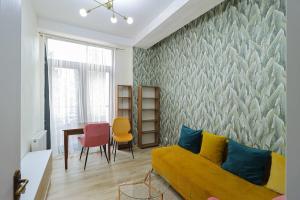 Stylish 2BR Apartment In City Center-By Wehost