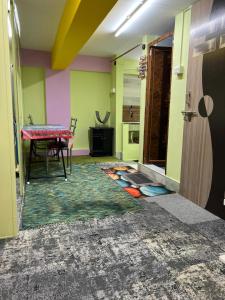 2BHK Cozy Homestay by Azam Residency Near Bengaluru International Exhibition Centre-BIEC