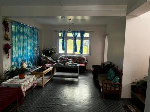 Kalshang homestay
