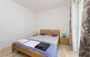 2 Bedroom Stunning Apartment In Brela