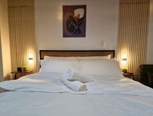 Luxe Spacious Cozy Venice BGC 65inTV Surround Sound