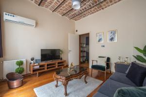 Central Beyoğlu Escape – Bright Welcoming