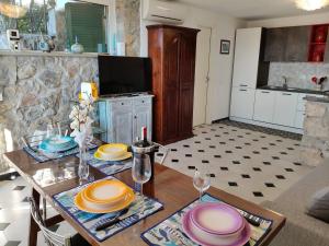 Tellaro, Tramonto sul Golfo