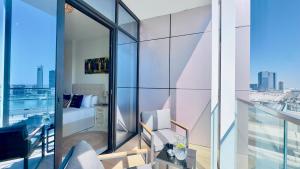 Bright Modern Studio Vista Al Maryah