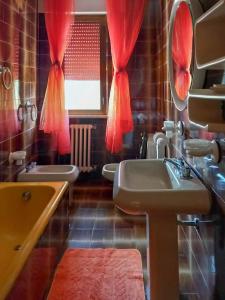 Pool Villa in the Lucca Hills