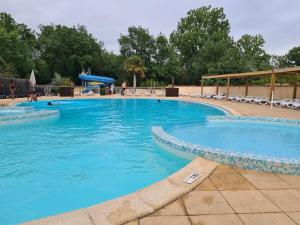 M.Home ACCES 034 3chbr6pers