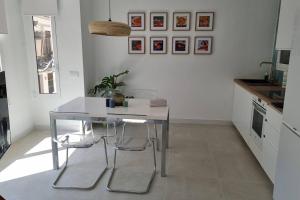 Romantic Apartment in Cabanyal by Virkin Suites