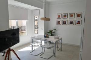 Romantic Apartment in Cabanyal by Virkin Suites