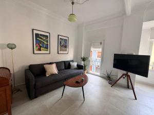 Romantic Apartment in Cabanyal by Virkin Suites